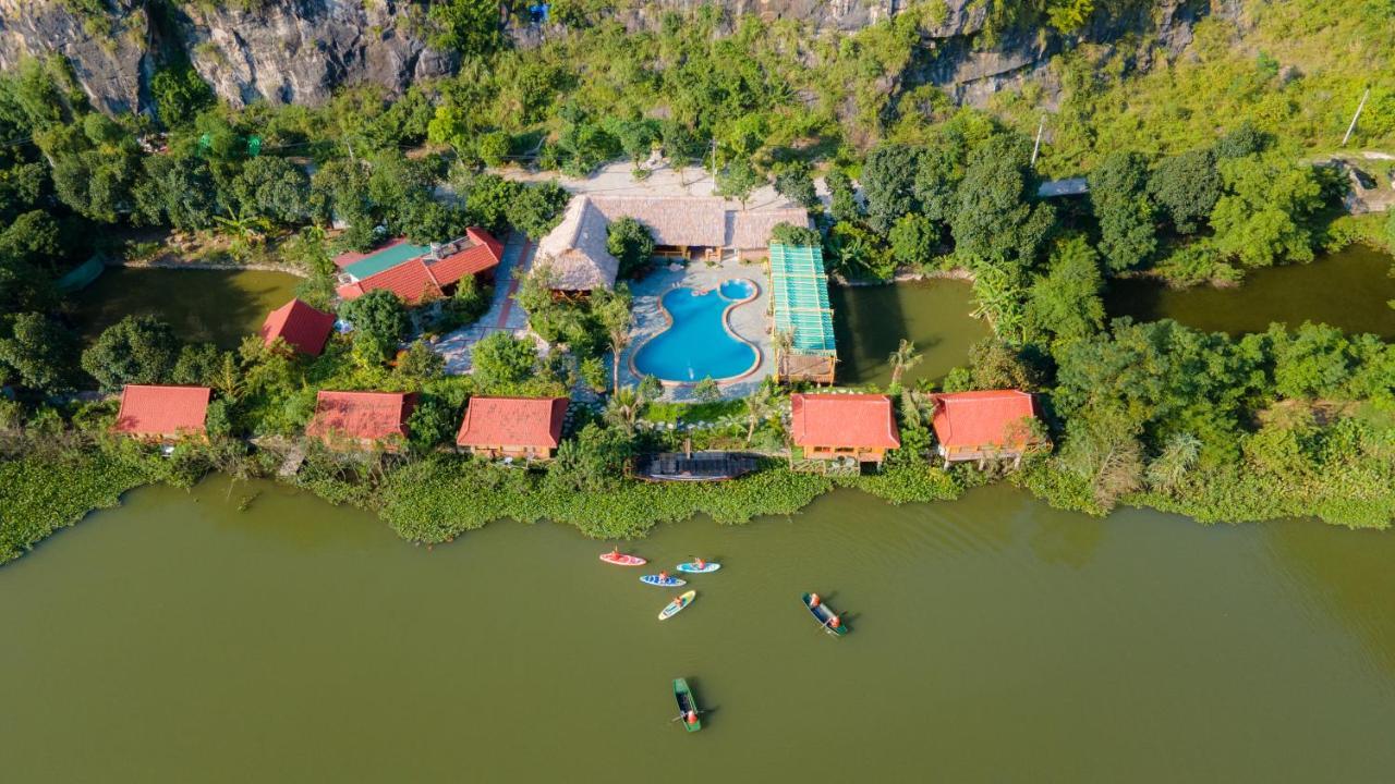 Xuan Son Lakeside Bungalow ニンビン エクステリア 写真
