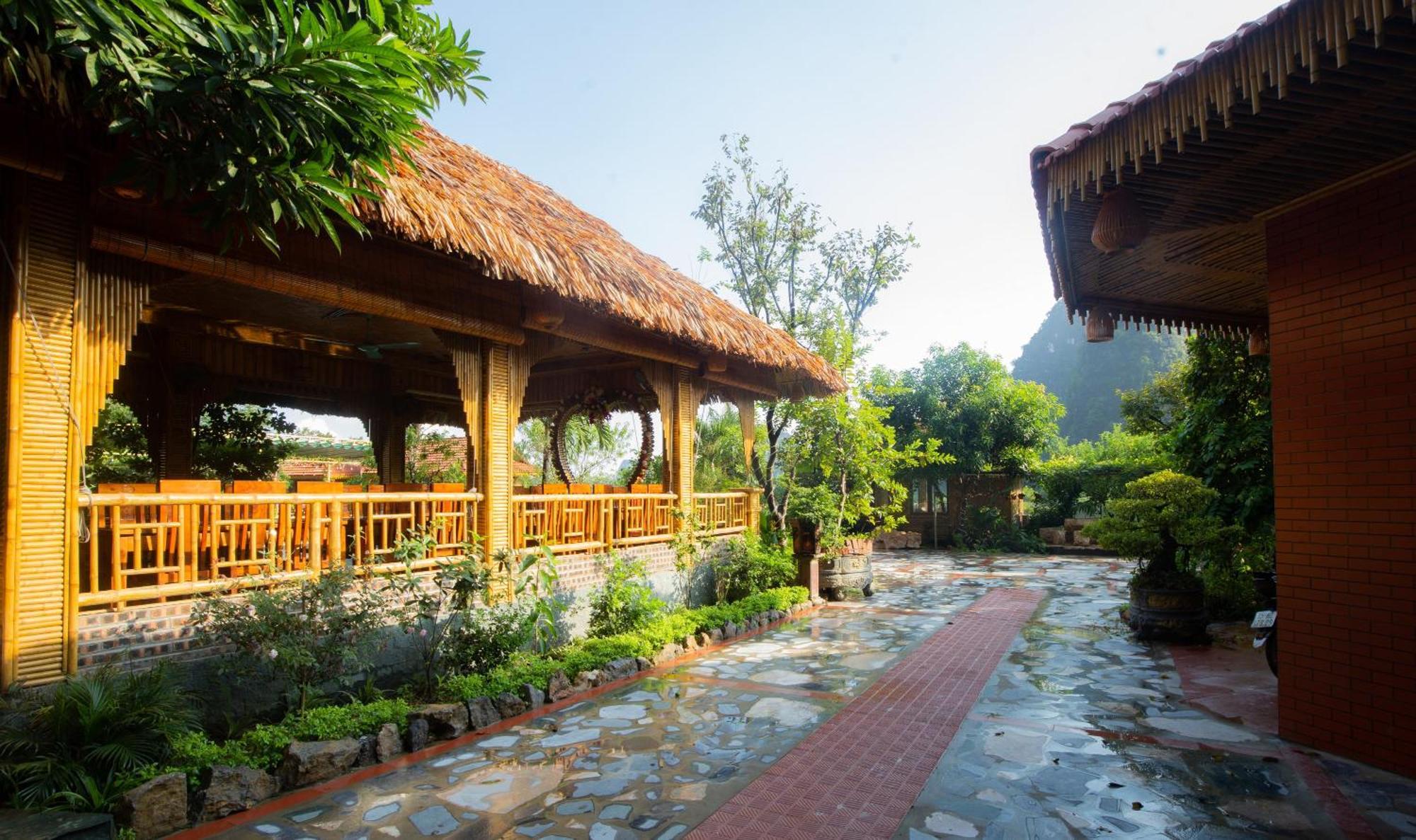 Xuan Son Lakeside Bungalow ニンビン エクステリア 写真