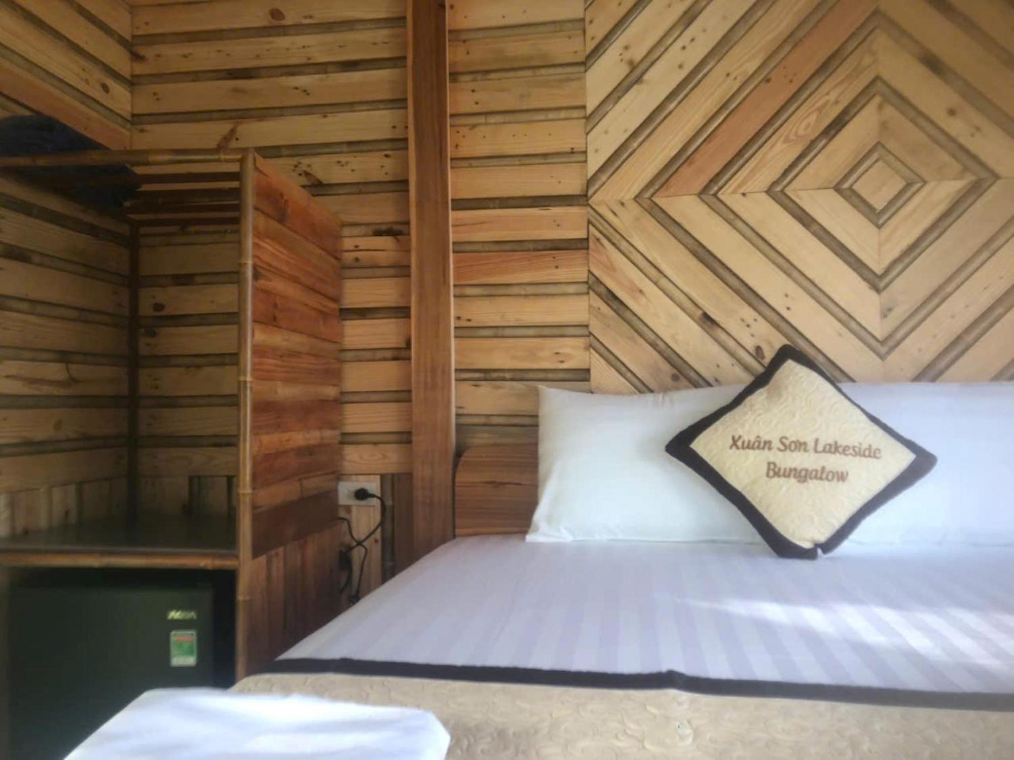 Xuan Son Lakeside Bungalow ニンビン エクステリア 写真