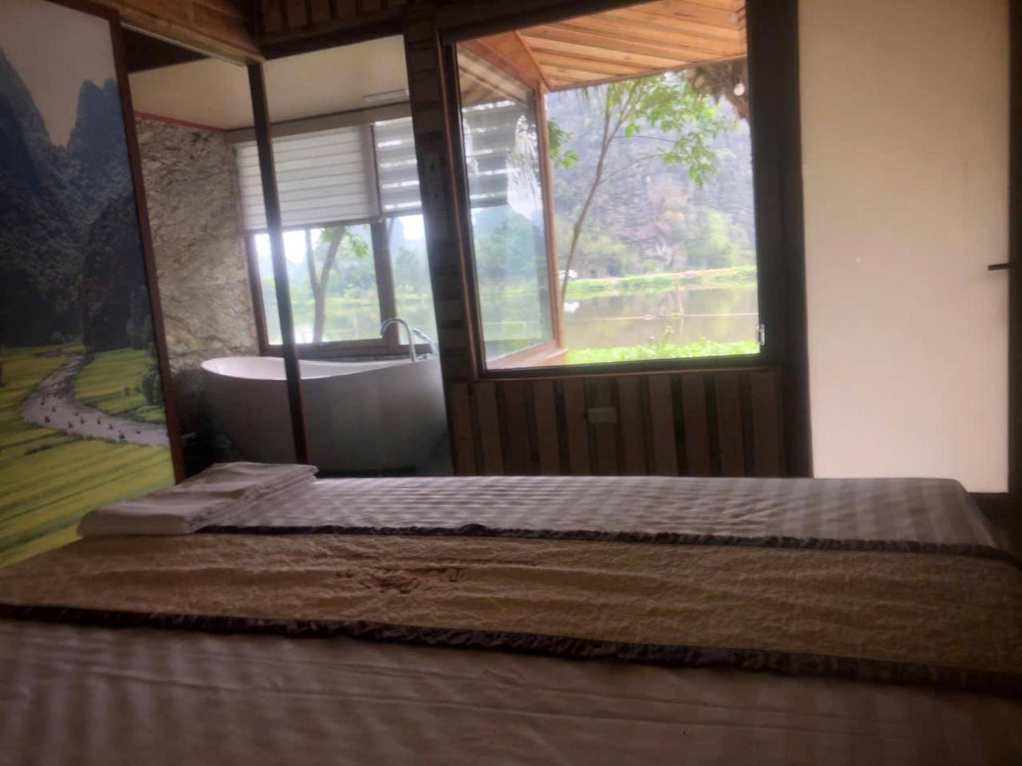 Xuan Son Lakeside Bungalow ニンビン エクステリア 写真