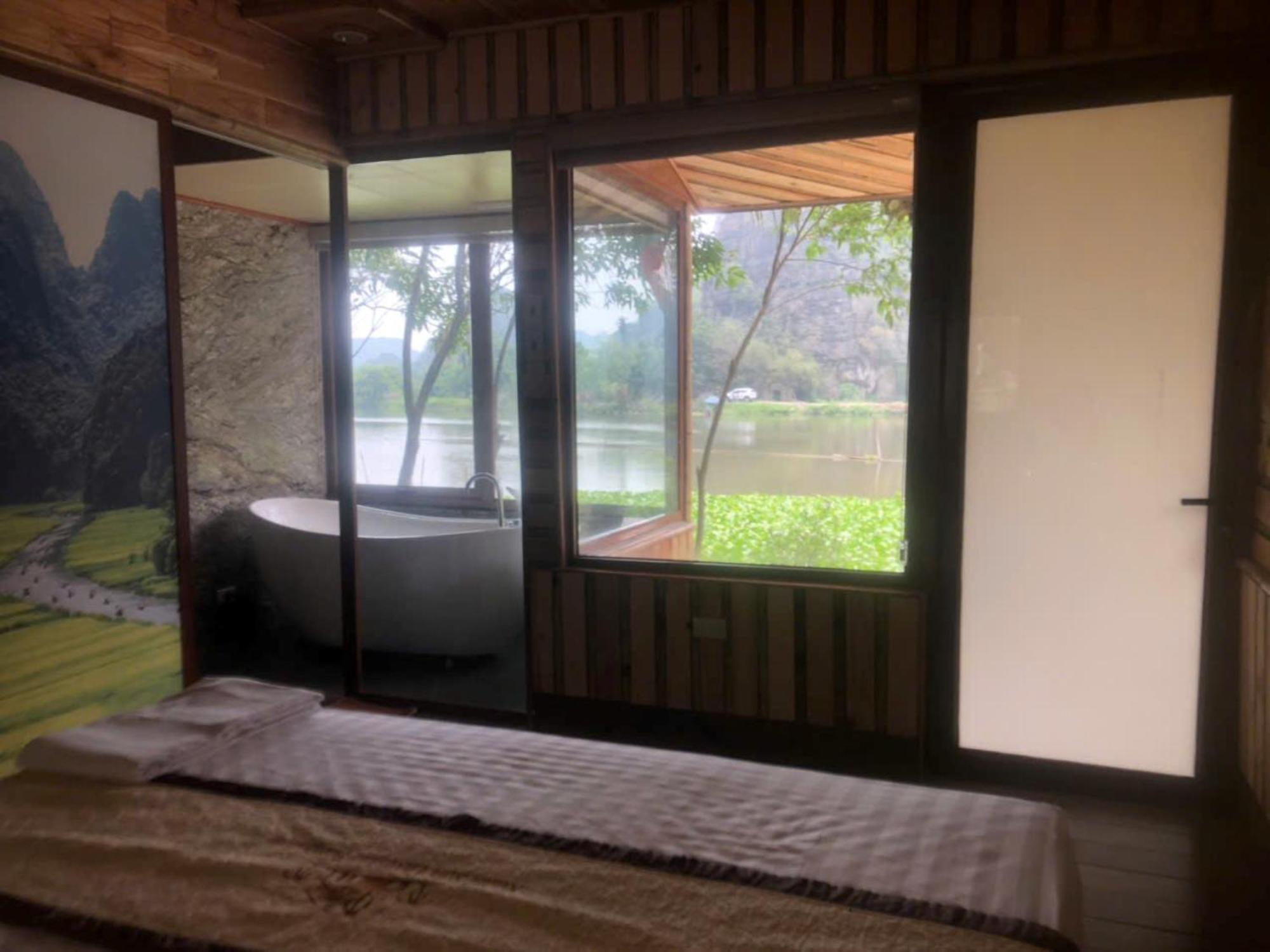 Xuan Son Lakeside Bungalow ニンビン エクステリア 写真